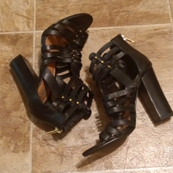 Steve Madden Heels - Picture 3 of 9